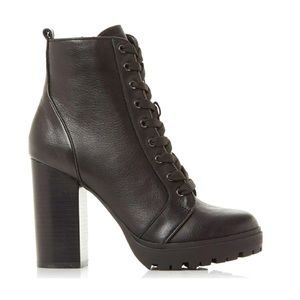 Steve Madden black boots lace up